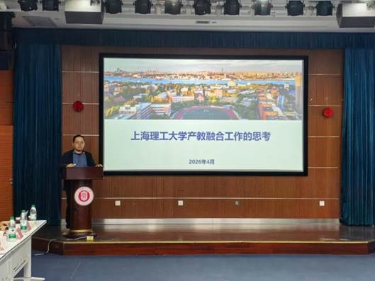 电视游戏的萤幕  AI 生成的内容可能不正确。